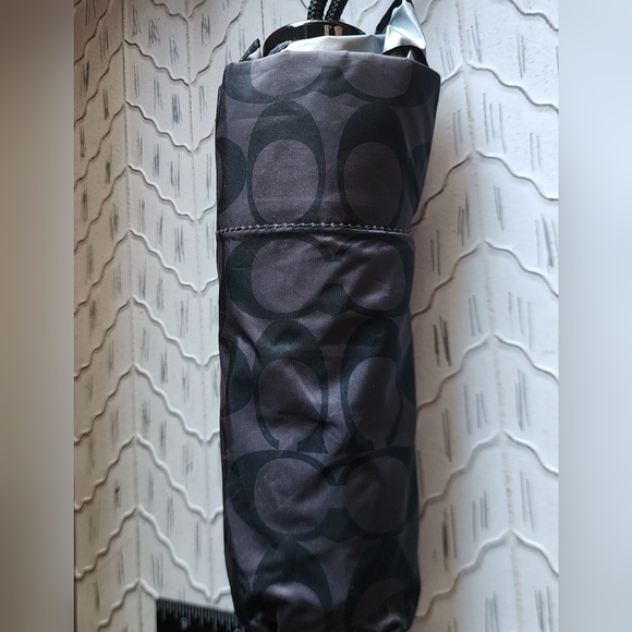 Coach Uv Protection Signature Mini Umbrella - Picture 3 of 8